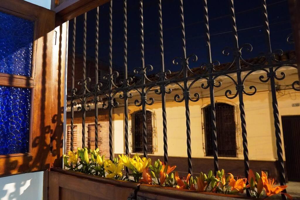 Nueva En San Antonio Cali, La Casa De Tona Villa Eksteriør billede